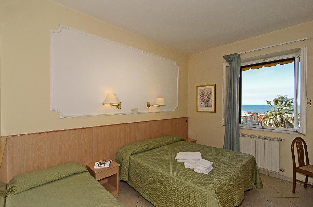Hotel Bahia Viareggio Zimmer foto